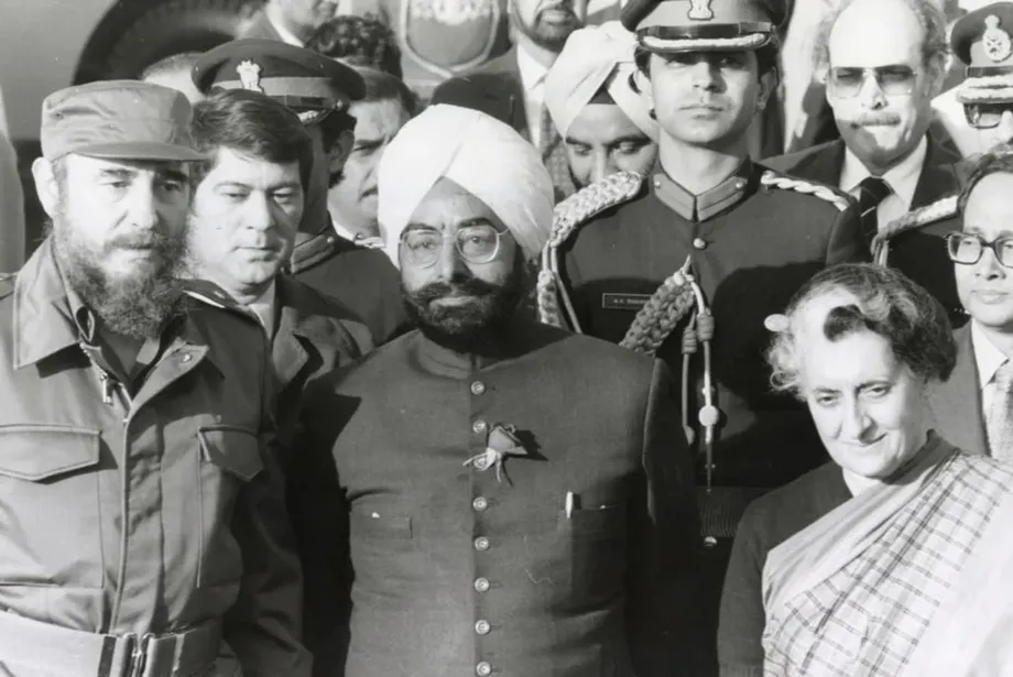 Indira Gandhi, a mudança constitucional e a república que não se concretizou