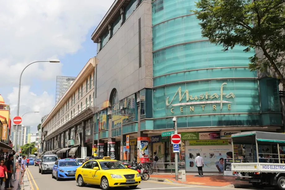 Varejistas de Singapura miram expansão em Johor Bahru: oportunidades e obstáculos