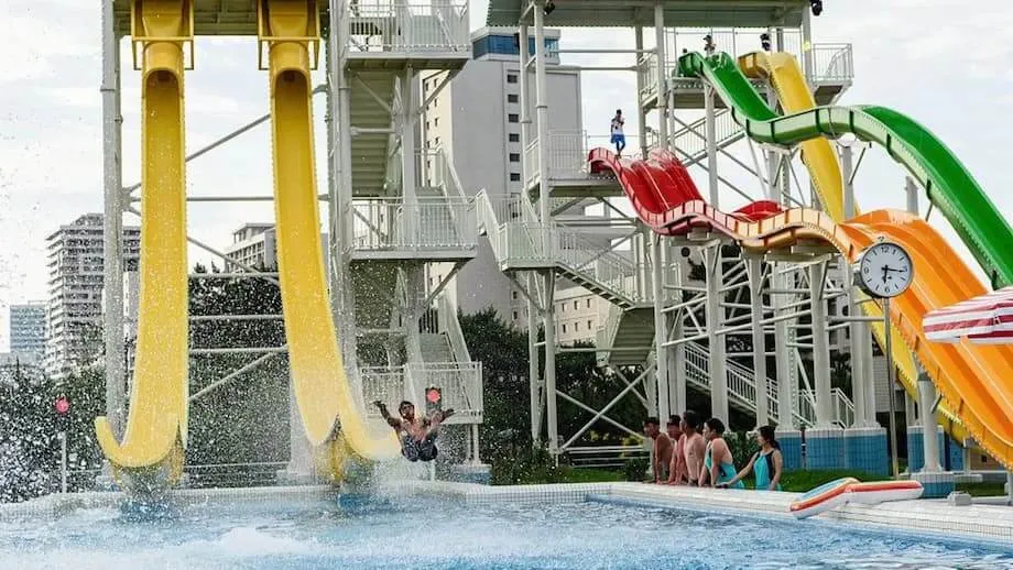 Proibição repentina de turistas estrangeiros pela Coreia do Norte no resort de Wonsan-Kalma: ambições, reveses e intrigas geopolíticas