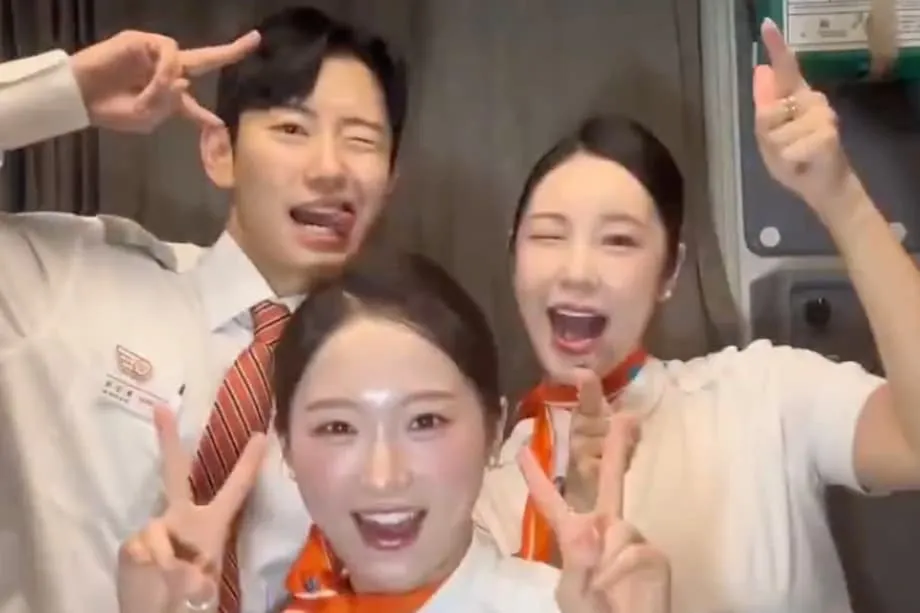 Vídeo de tripulantes da Jeju Air dançando provoca críticas após acidente fatal: país debate luto, redes sociais e responsabilização
