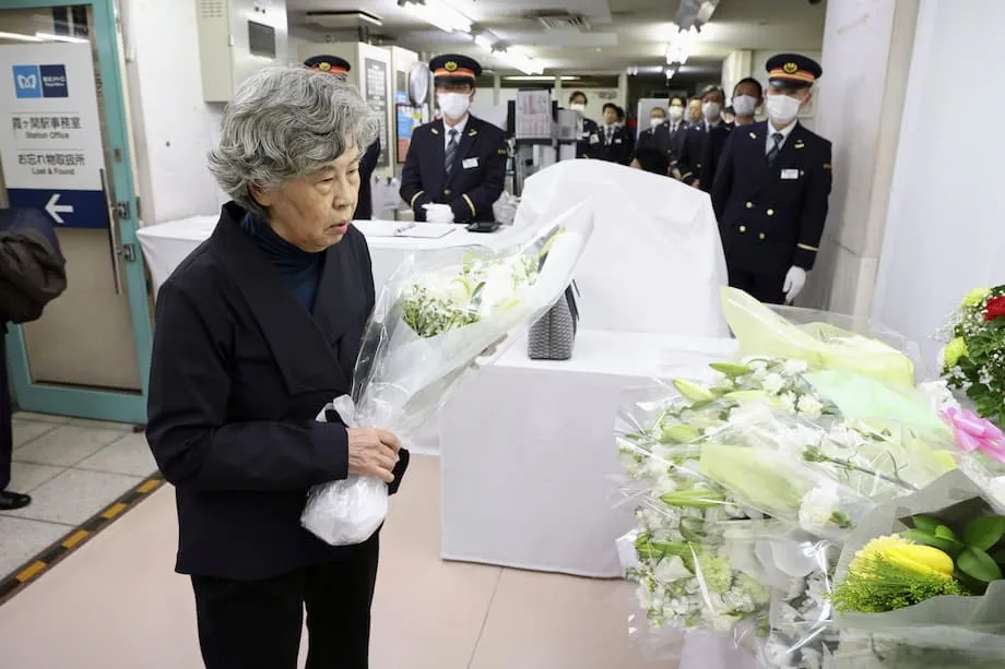 Filho de Shoko Asahara assume liderança da Aleph: a sombra da Aum Shinrikyo no Japão atual