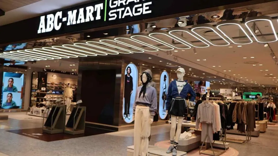ABC-Mart chega às Filipinas: gigante japonesa do setor calçadista amplia aposta na moda do Sudeste Asiático