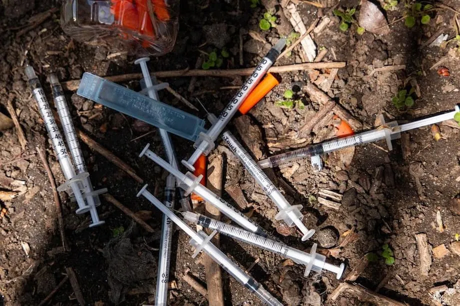 Jovens adultos impulsionam novos casos de HIV na Malásia: tendências, desafios e perspectivas