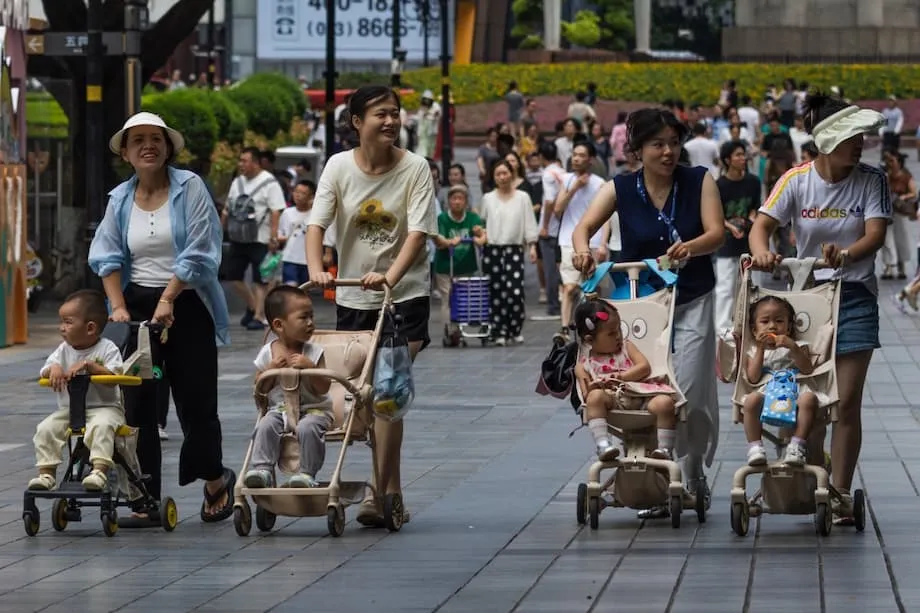 A crise populacional da China: riscos econômicos, respostas políticas e implicações globais
