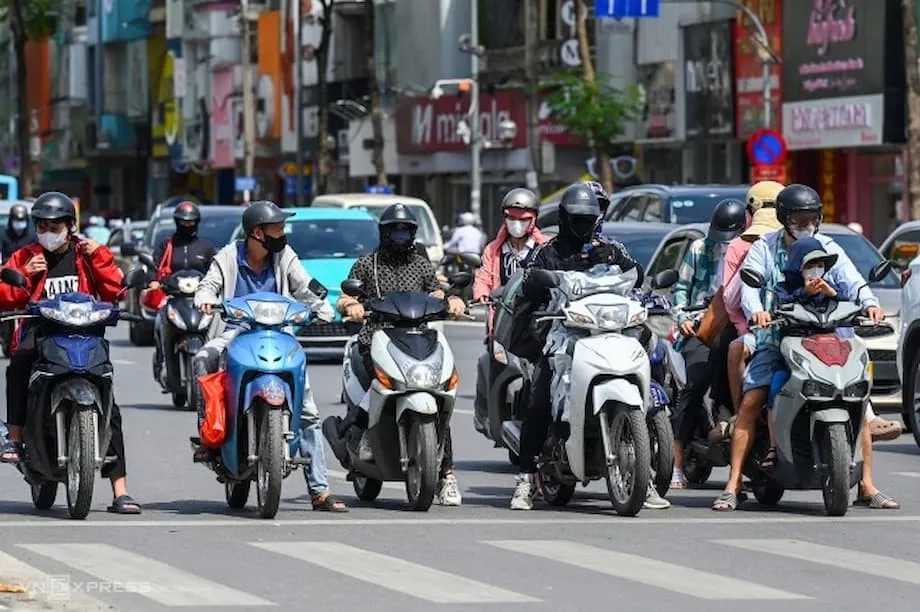 A revolução das motos elétricas em Hanói: promessas, desafios e os próximos passos