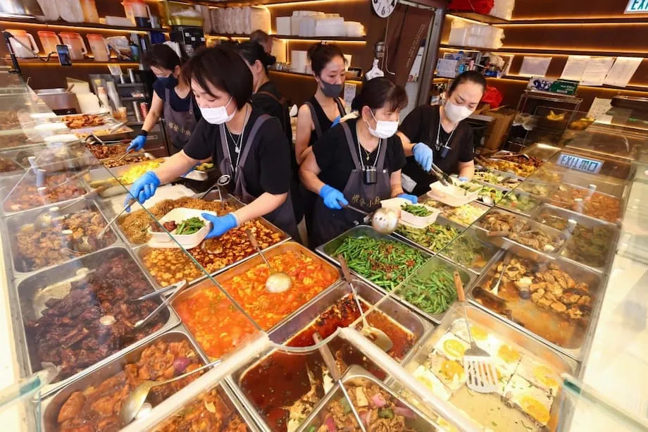 Restaurantes de Hong Kong enfrentam incerteza econômica em meio a onda de fechamentos