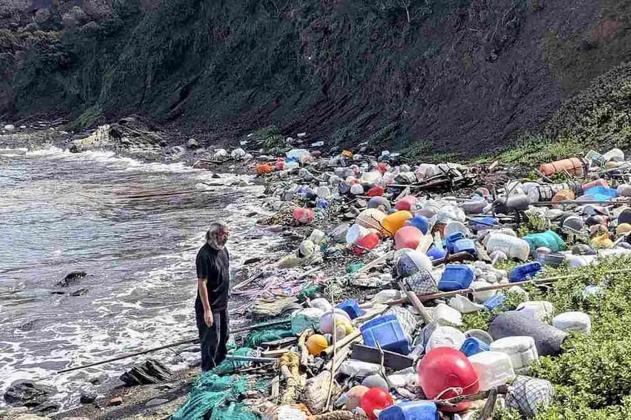 Crise do lixo plástico: como a poluição da Ásia invade o Mar do Japão e o que está sendo feito