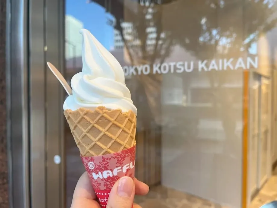 Um sabor do Japão: o paraíso dos sorvetes regionais do Tokyo Kotsu Kaikan e a ascensão das lojas-embaixada
