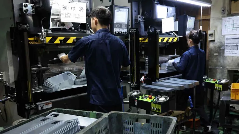 Trabalhadores estrangeiros no Japão devem bater recorde de remessas ao exterior: o que isso significa para o Japão e o mundo