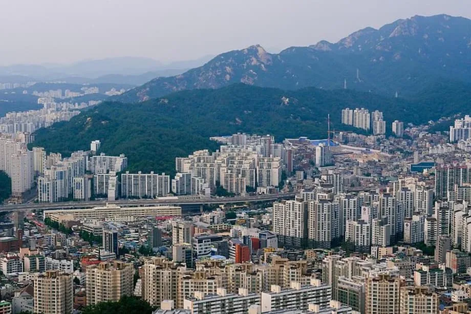 Repressão da Coreia do Sul à compra de imóveis por estrangeiros: novas regras, tensões crescentes e contexto global