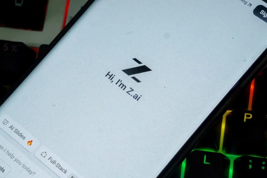 Z.ai e Alibaba Cloud lançam agente de IA gratuito para smartphones: uma nova era da assistência digital na China