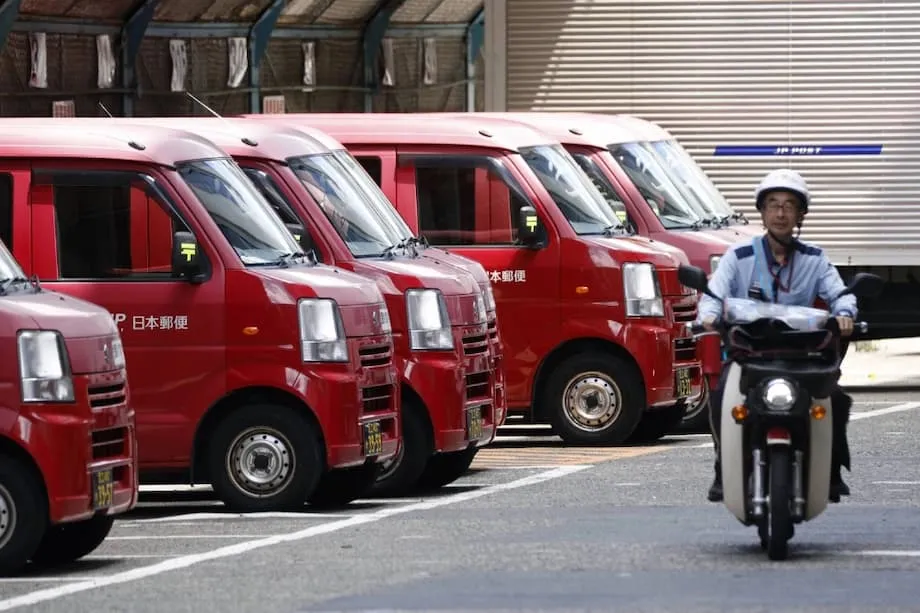 Japan Post suspende vans de entrega em 100 agências dos correios após falhas nas verificações de motoristas