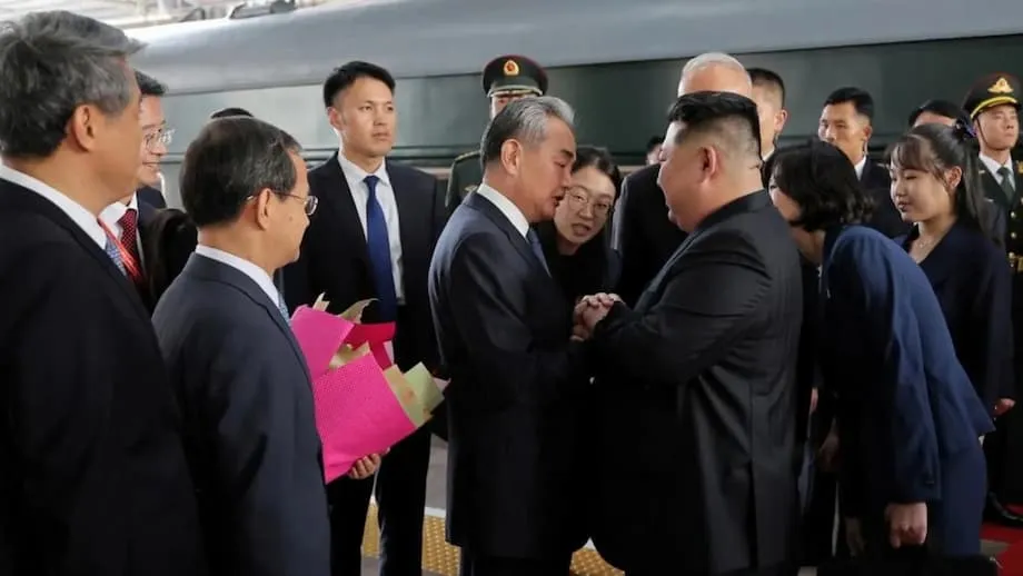 Kim Ju Ae estreia no cenário mundial como possível próxima líder da Coreia do Norte