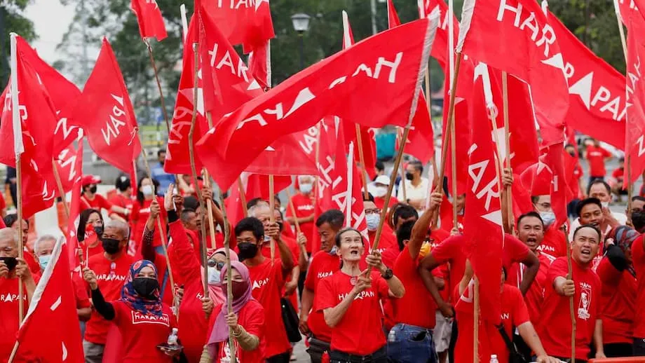 Tensões étnicas aumentam na política da Malásia