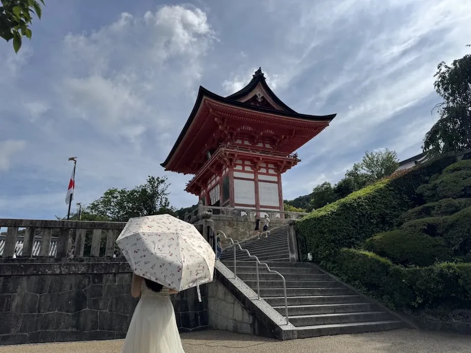 Turismo excessivo em Kyoto: a realidade nas ruas e nos dados