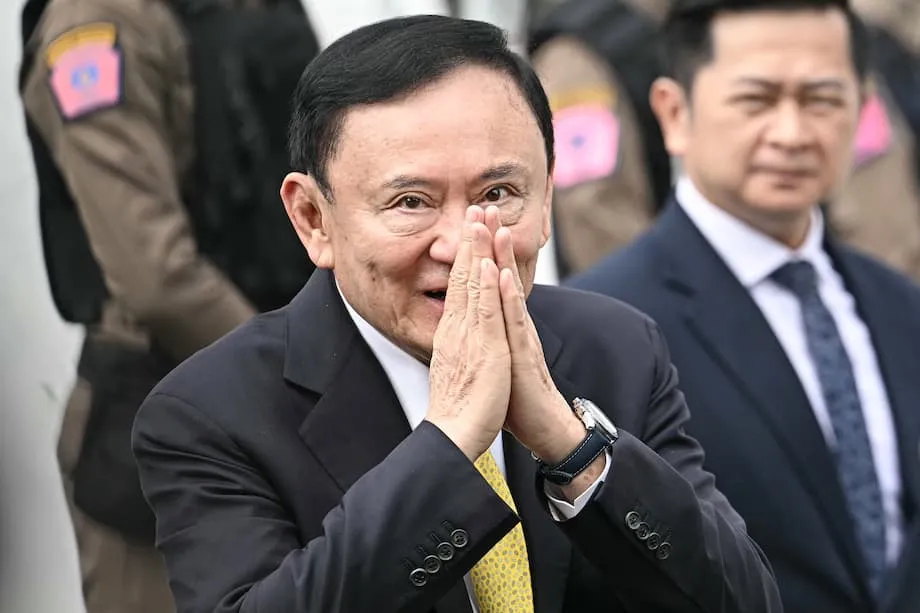 Suprema Corte da Tailândia manda Thaksin Shinawatra para a prisão após considerar ilegal sua permanência no hospital