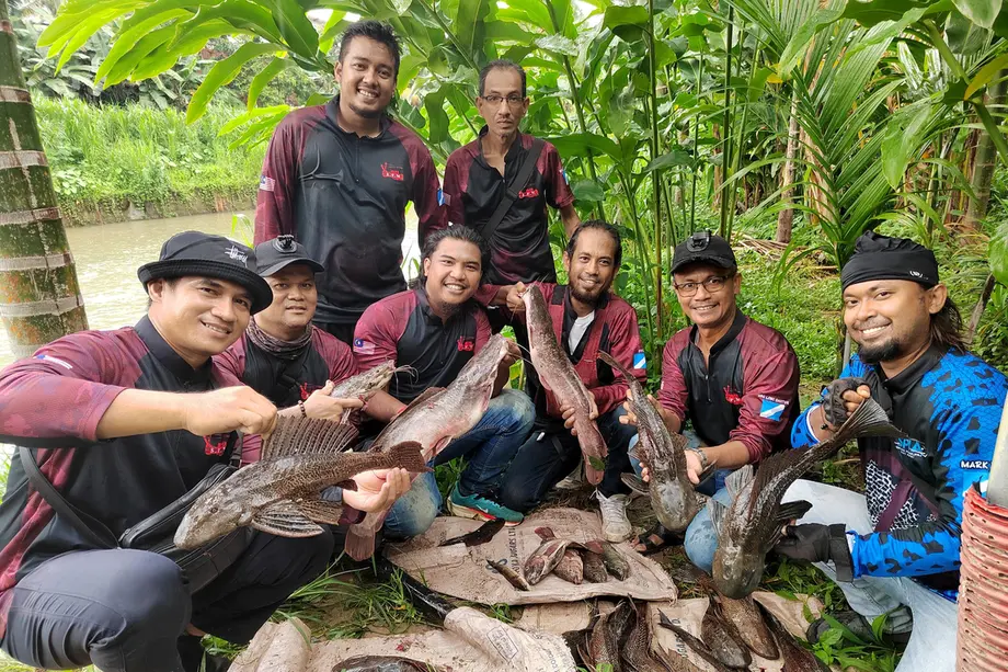 Pescadores viram guardiões diante da ameaça de peixes invasores aos rios da Malásia
