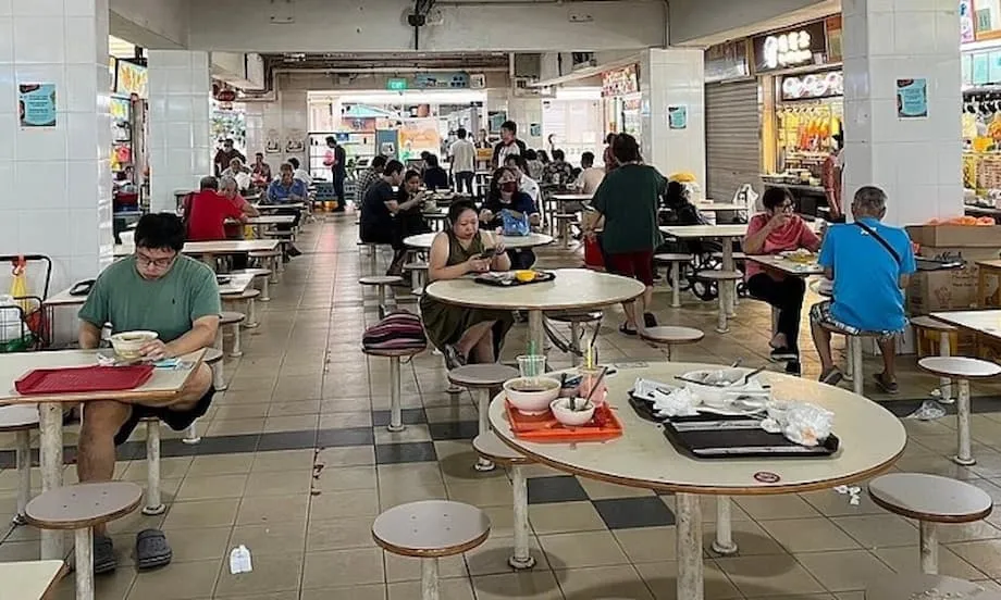 Seis centros de alimentação de Singapura fecharão para reformas entre setembro e dezembro de 2025