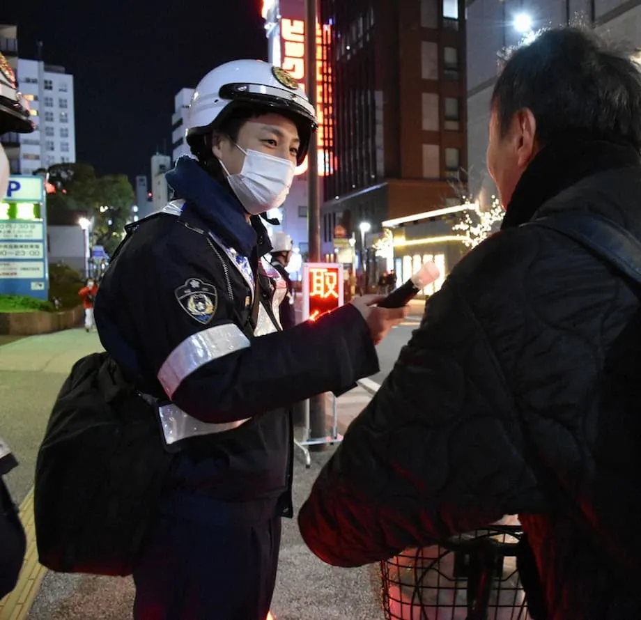 Japão endurece punições para ciclistas que pedalam alcoolizados ou distraídos