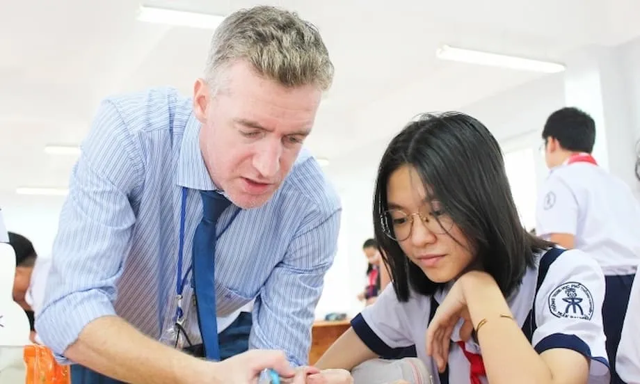 Vietnã contratará 22 mil professores de inglês até 2030 para tornar o idioma uma segunda língua