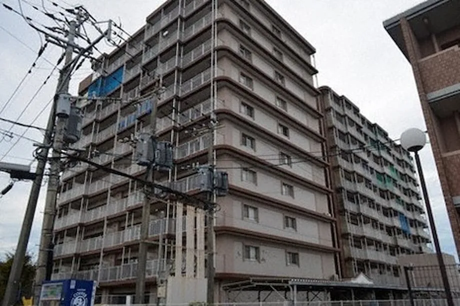 Abrigar-se em casa ou evacuar? Um guia para moradores de apartamentos de concreto armado no Japão