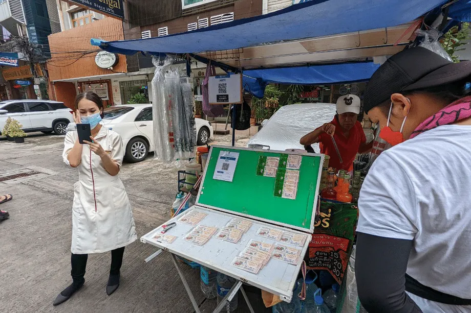 Tailândia planeja transformar bilhetes de loteria sem prêmio em poupança para a aposentadoria, além de criar uma nova loteria previdenciária