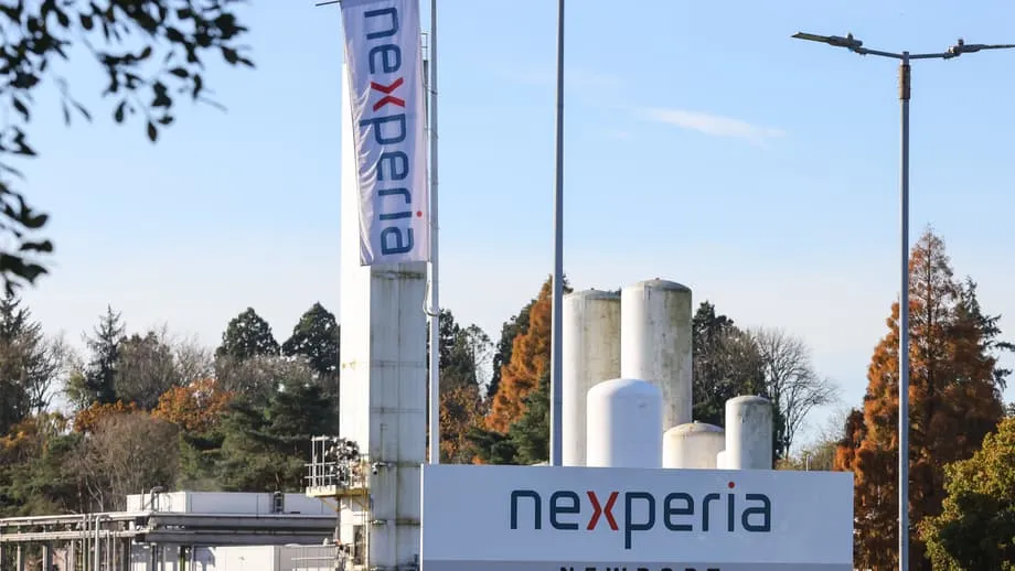 China bloqueia exportações da Nexperia após intervenção holandesa, elevando a tensão na disputa por chips