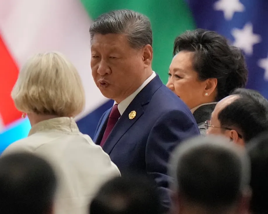Repressão de Xi Jinping contra feministas chinesas em meio a cúpula sobre os direitos das mulheres