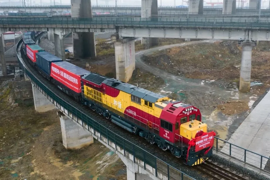 Por dentro do corredor do potássio: como a Ferrovia China-Laos garante o abastecimento e muda o equilíbrio do comércio