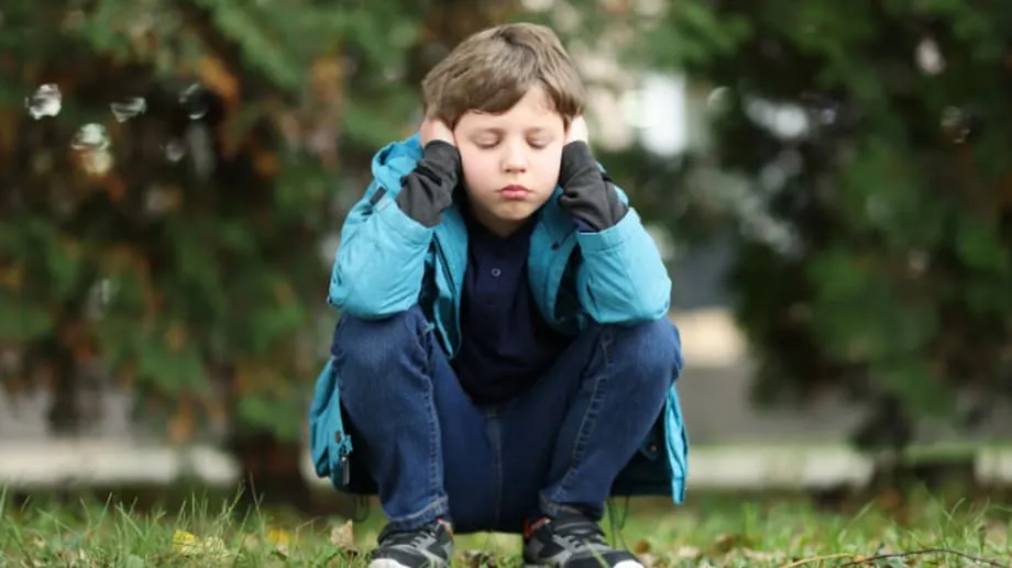 Parenting experts say lonely kids choose these 5 things over ...