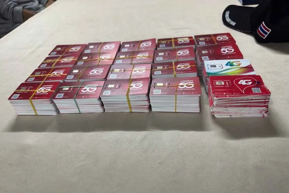 Prisão na fronteira tailandesa revela 1.000 chips ligados a centrais de golpes em Mianmar