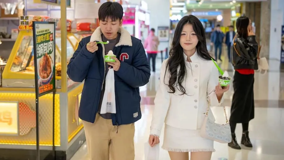 Por que os jovens da China estão poupando em vez de gastar