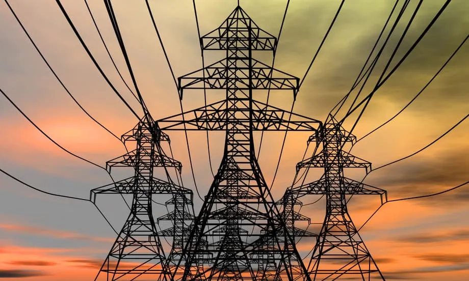 Uzbequistão estende exportações de eletricidade ao Afeganistão até 2026