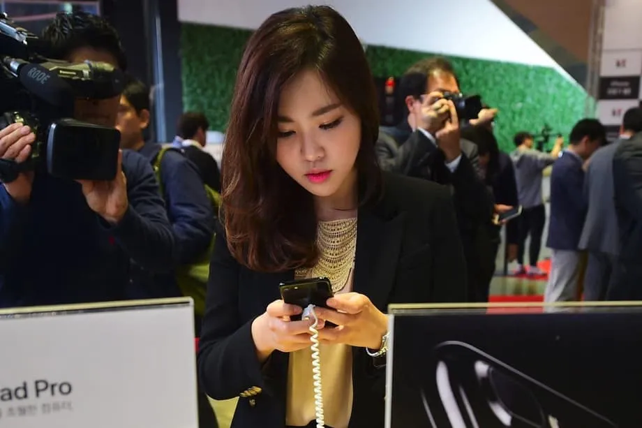Por que a geração Z da Coreia do Sul está escolhendo a Apple e o que isso significa para a Samsung