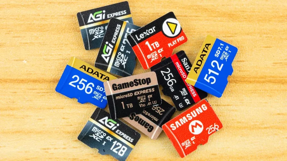 Demanda por IA provoca aperto no mercado de armazenamento no Japão: faltam cartões microSD e discos rígidos, enquanto os preços das memórias sobem