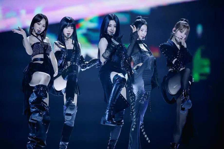O boom global do K-pop e a desaceleração doméstica: por que a máquina de hits da Coreia perde força em casa