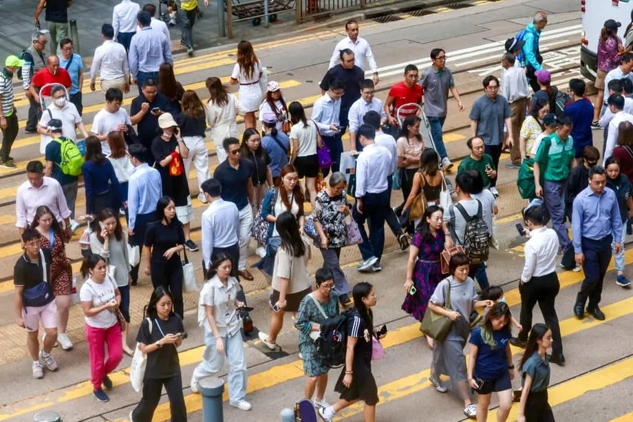 Hong Kong amplia a entrada de curta duração sem visto para profissionais de mais cinco setores, totalizando 17