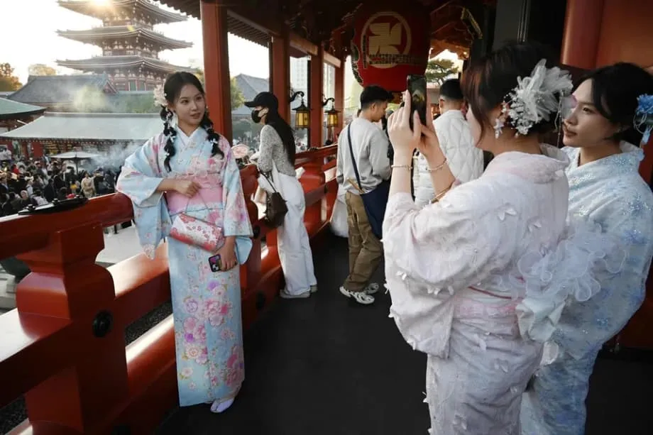 Até 40% dos voos da China para o Japão são cortados em meio a disputa sobre Taiwan que afeta viagens e negócios
