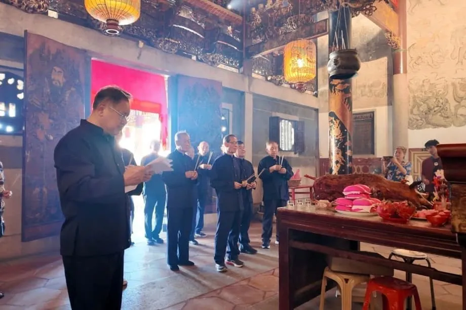 Chineses peranakan: ritos ancestrais e a herança híbrida do Sudeste Asiático