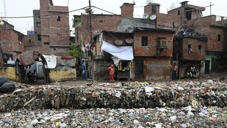 A crise urbana da Índia: por que as cidades se tornam inabitáveis apesar dos bilhões investidos em infraestrutura