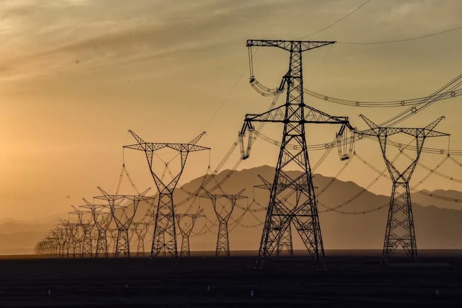Tecnologia chinesa de recuperação ultrarrápida de apagões redefine a resiliência das redes elétricas globais