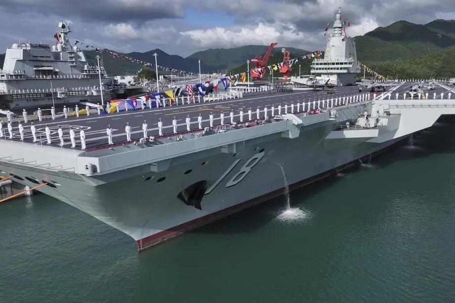 A aposta da China em porta-aviões nucleares: uma nova era de ambição naval
