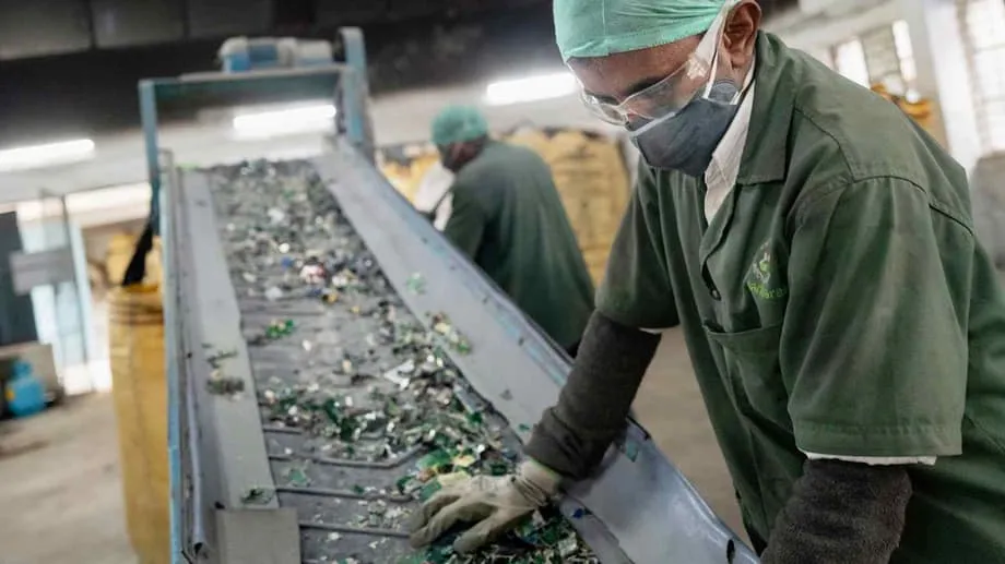 Índia aposta US$ 166 milhões na mineração urbana para reduzir a influência da China sobre os minerais