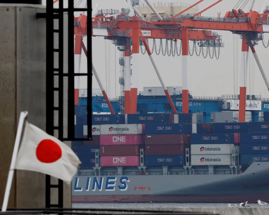 Japão e Suíça escapam da recessão por margem mínima enquanto o crescimento global perde força