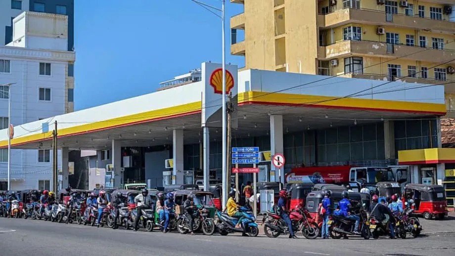 Sri Lanka declara folga às quartas-feiras para enfrentar crise de combustíveis