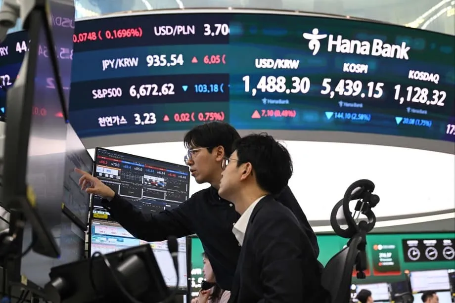 Coreia do Sul e Japão lideram queda global das bolsas após guerra com o Irã desencadear crise energética