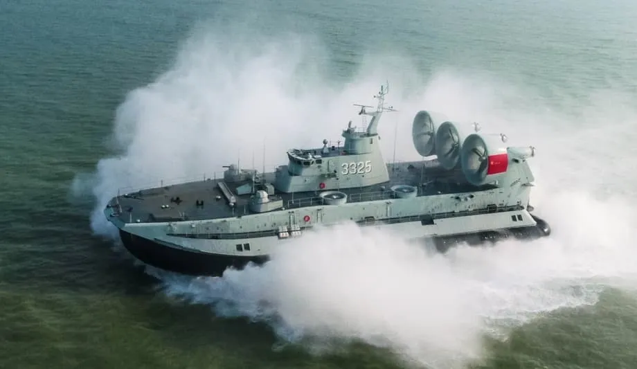 China amplia a maior frota de hovercrafts do mundo para uma eventual crise em Taiwan