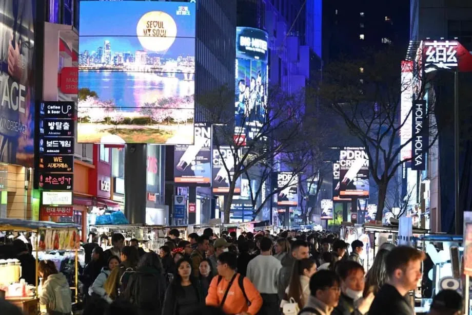 Coreia do Sul bate recorde de turismo, e retorno do BTS impulsiona economia