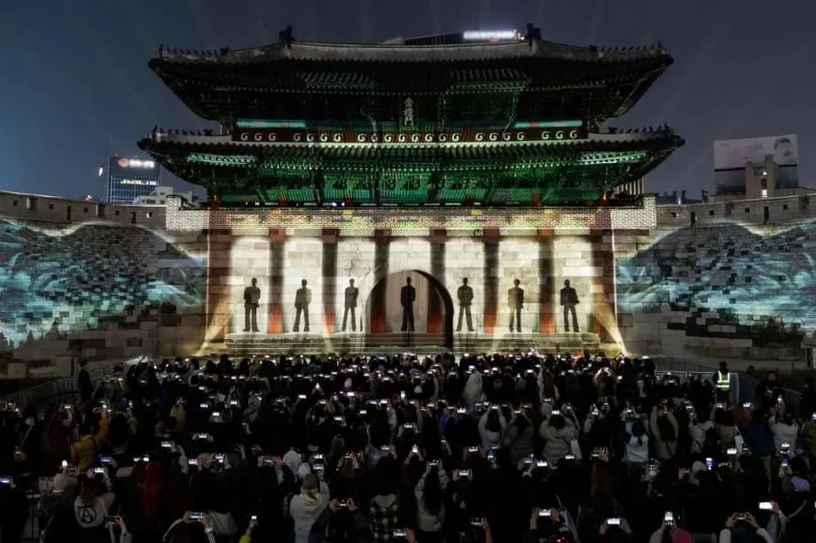 Projeto do BTS por toda Seul impulsiona recorde de turismo e ganhos econômicos na Coreia do Sul