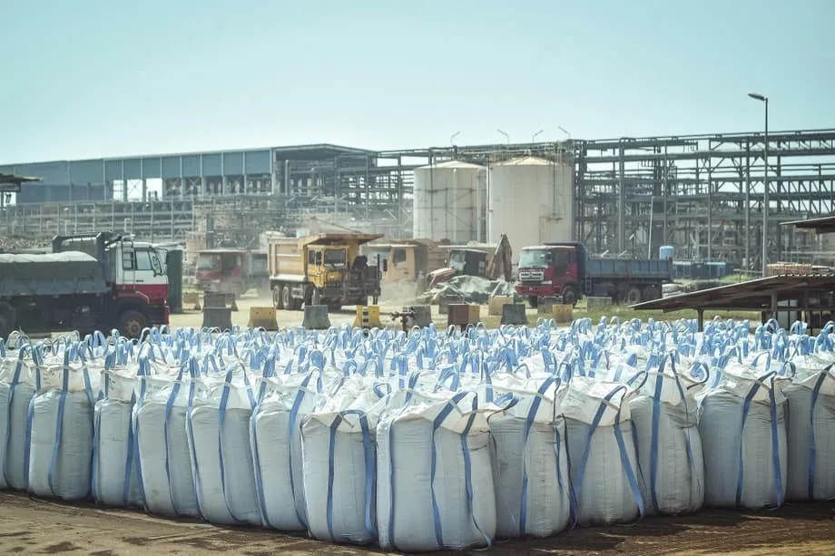 Por dentro da fábrica malaia que fornece minerais críticos avaliados em RM395 mil por saco para desafiar a China